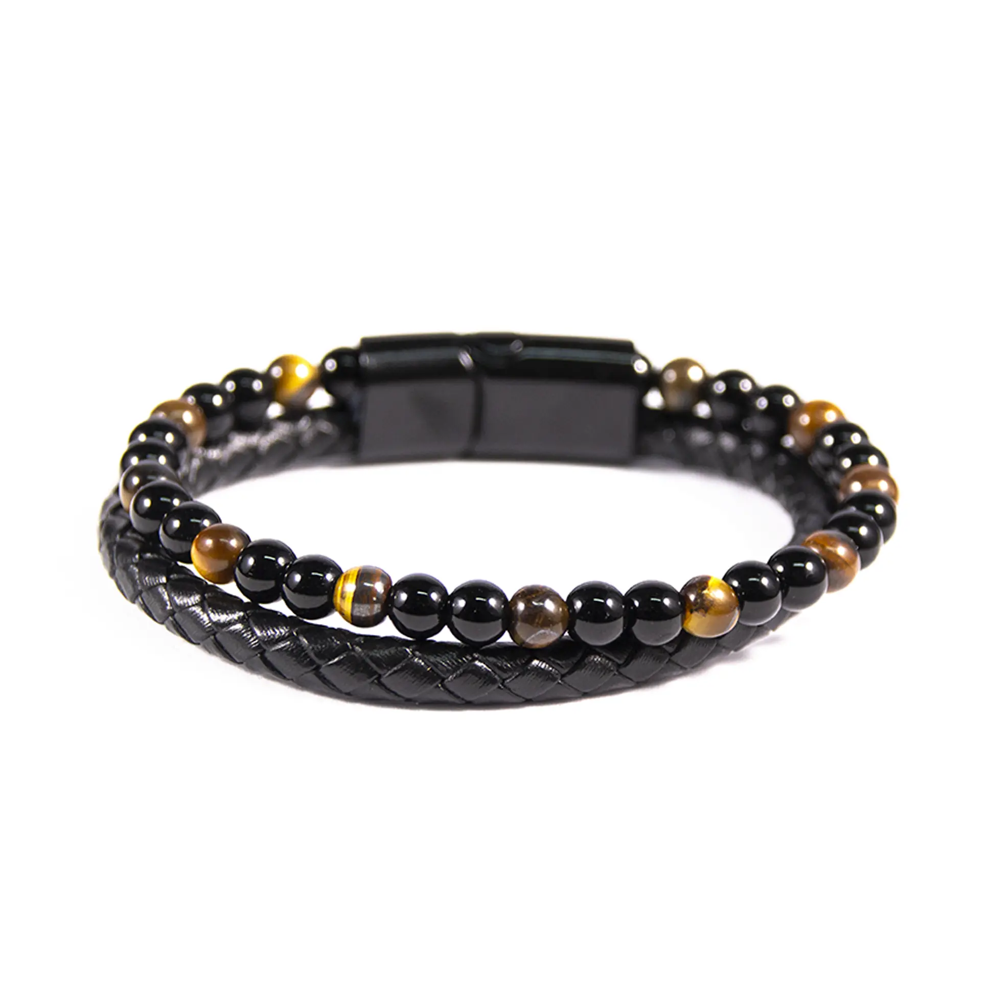 Vista frontal de Brazalete Cuero más esferas en colores negro y café