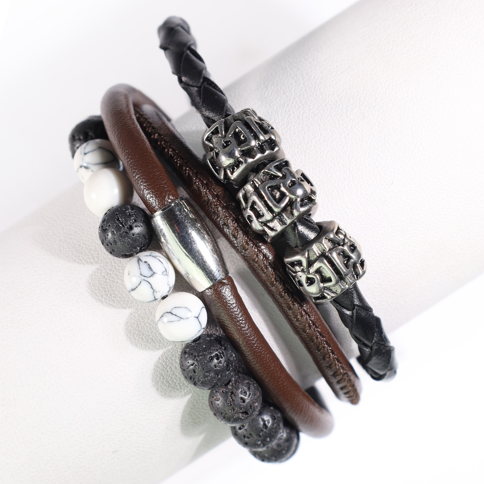 Vista frontal de Brazalete B382