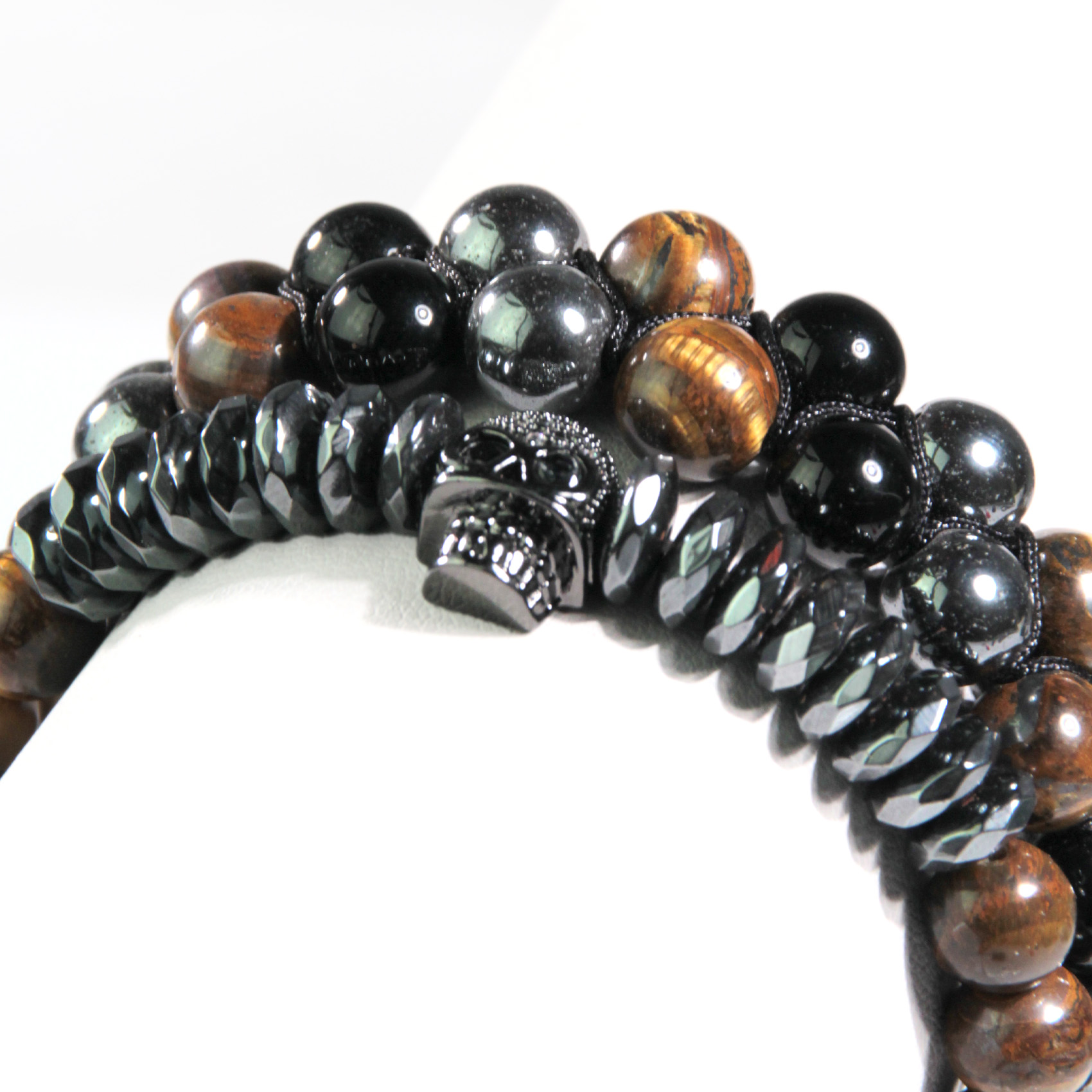 Vista Detalle de Brazalete color Negro- Marrón