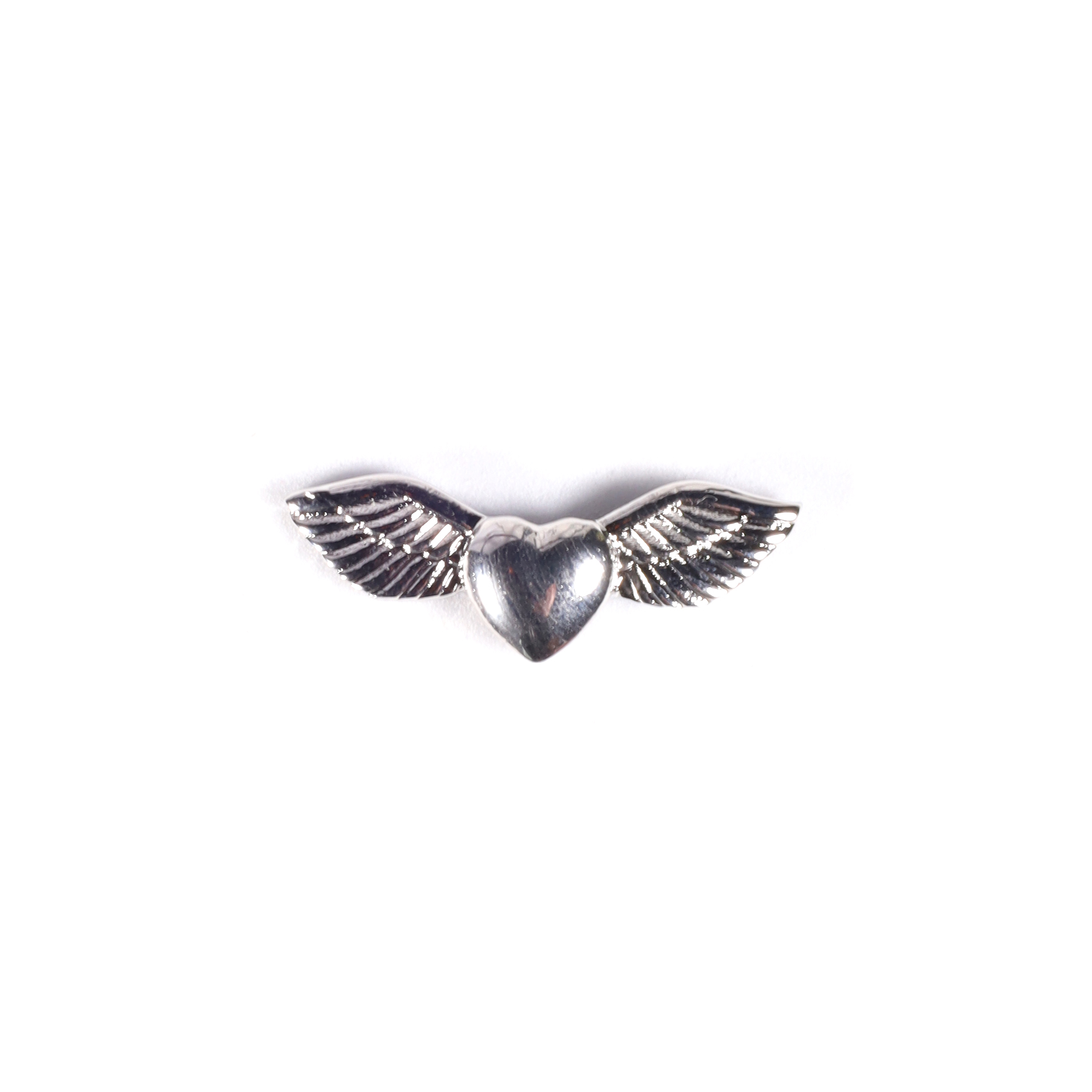 Vista frontal de Pin Tridimensional Pin023 - Corazon con Alas - Gino Rodinis